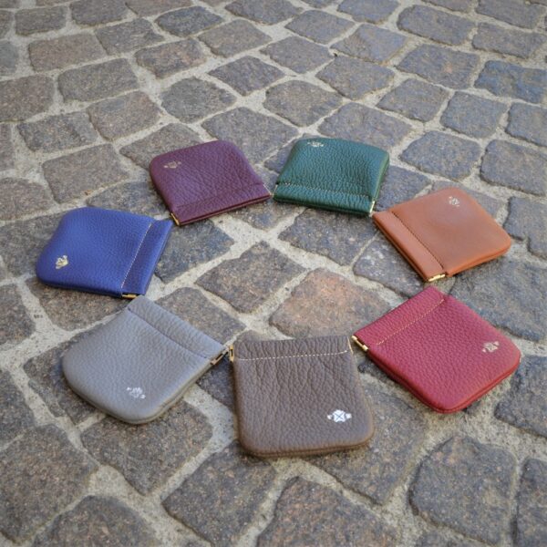 CHANGE POUCHES