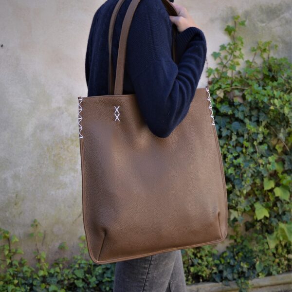 ORVIETO TOTE - Walnut