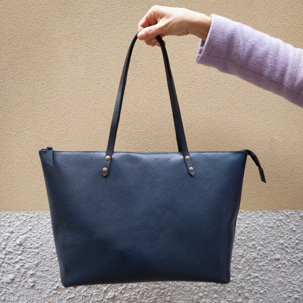TEVERE TOTE - Midnight Blue